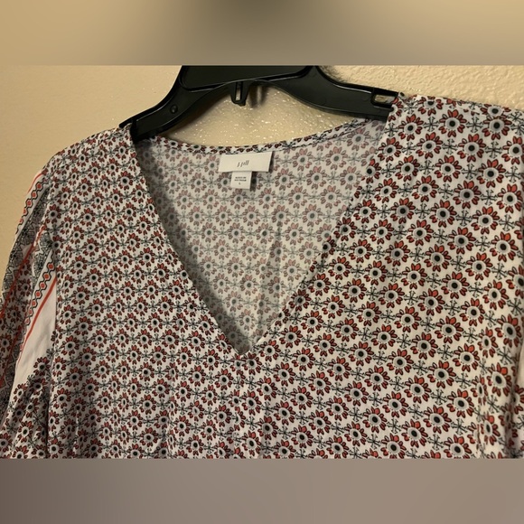 J. Jill 3/4 Sleeved V-Neck Floral Blouse L - Picture 7 of 9